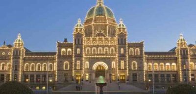 Brittish Columbia legislature building lit with lights